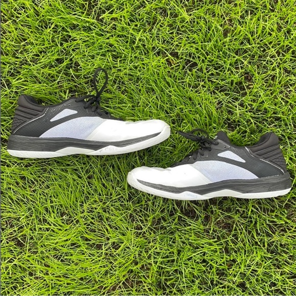 ASICS shoes - Picture 2 of 6